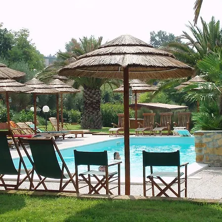 Country house La Valle Del Sole Country House Sant'Ippolito